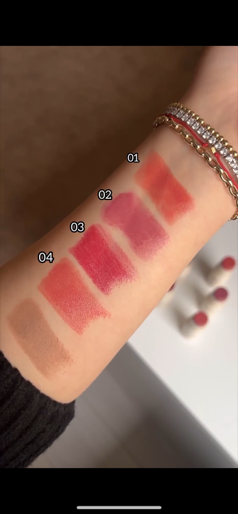 تست رژگونه استیکی