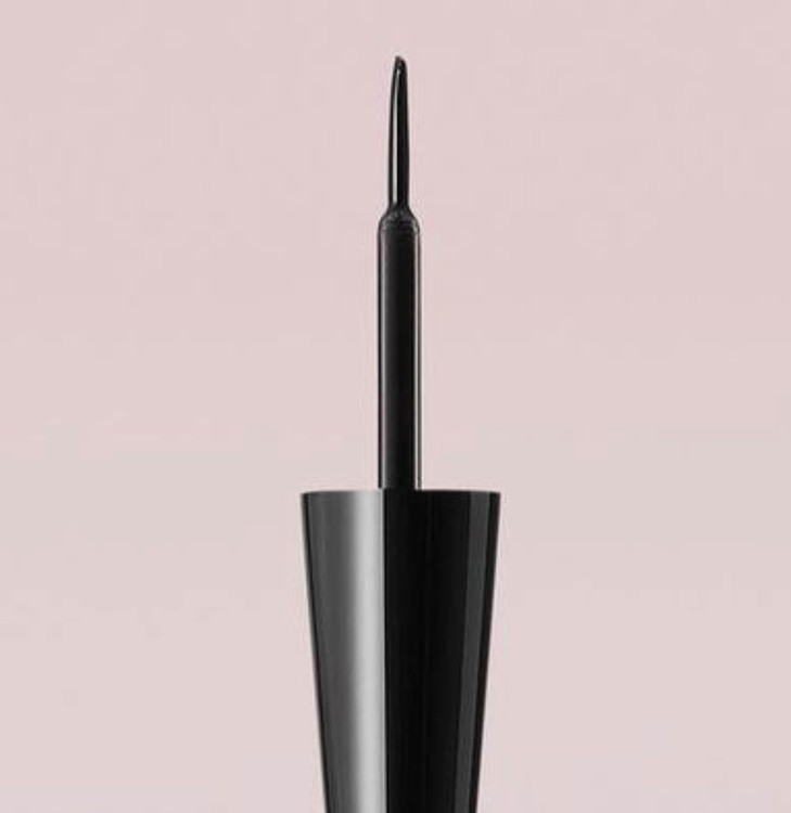 خط چشم مویی