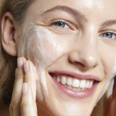 فیس واش آناناس آلوئه ورا لاونیچر