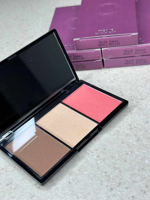 رژگونه و کانتور و هایلایتر دوان