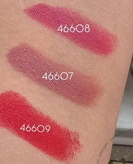 تست رژلب گلیتری دوان