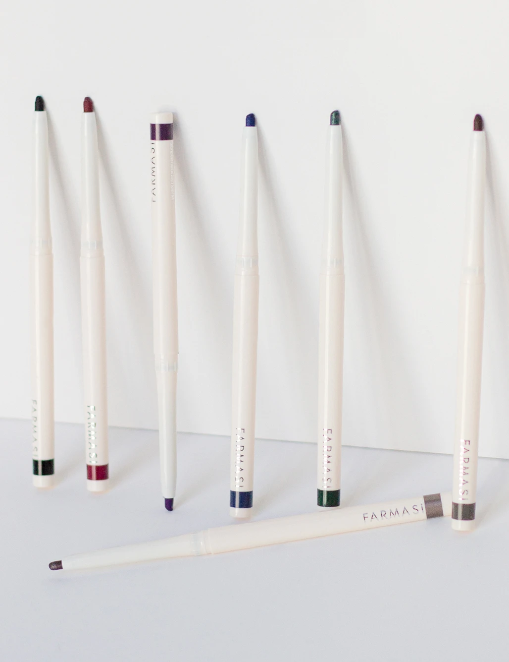 مداد چشم پیچی رنگی فارماسی